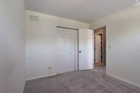 973 Old Oak Cir, Algonquin, IL 60102 photo 13