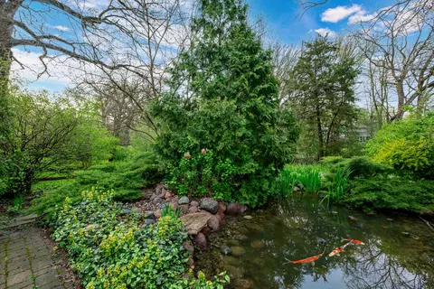 1765 Deerpath Ct, Naperville, IL 60565 photo 2