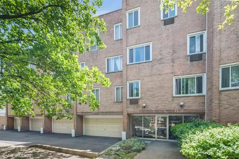 777 Hinman Ave #32, Evanston, IL 60202