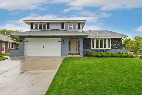 1200 Longford St, Woodridge, IL 60517