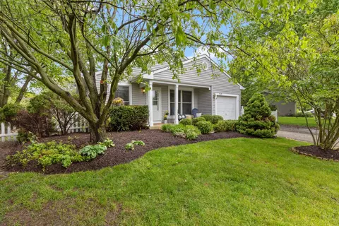 315 Danbury Dr, Naperville, IL 60565