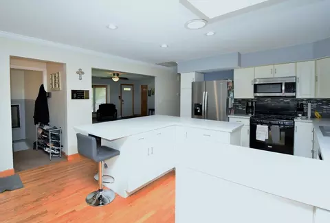 Kitchen - Undisclosed, Mchenry, IL 60051 photo 3 of 4