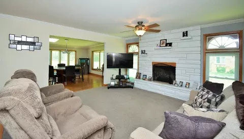 Living - Undisclosed, Mchenry, IL 60051 photo 4 of 5