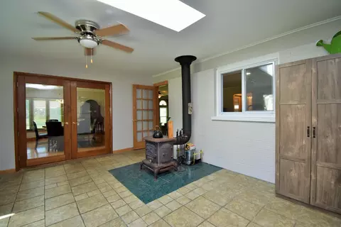 Entry Way - Undisclosed, Mchenry, IL 60051 photo 1 of 1