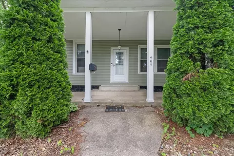 405 S Division St, Chenoa, IL 61726 photo 3