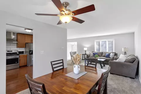 115 Wallace St, Bartlett, IL 60103 photo 8
