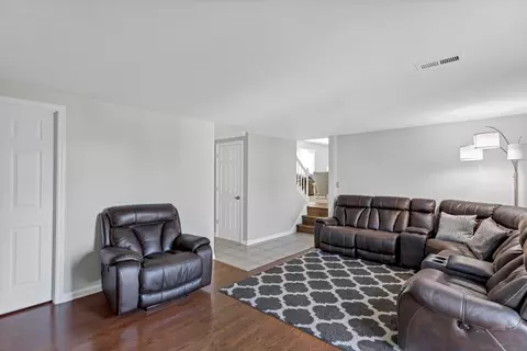 115 Wallace St, Bartlett, IL 60103 photo 10
