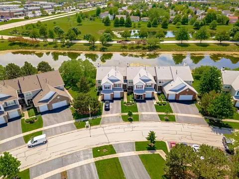 View/Area - 24043 Pear Tree Cir, Plainfield, IL 60585 photo 3 of 7