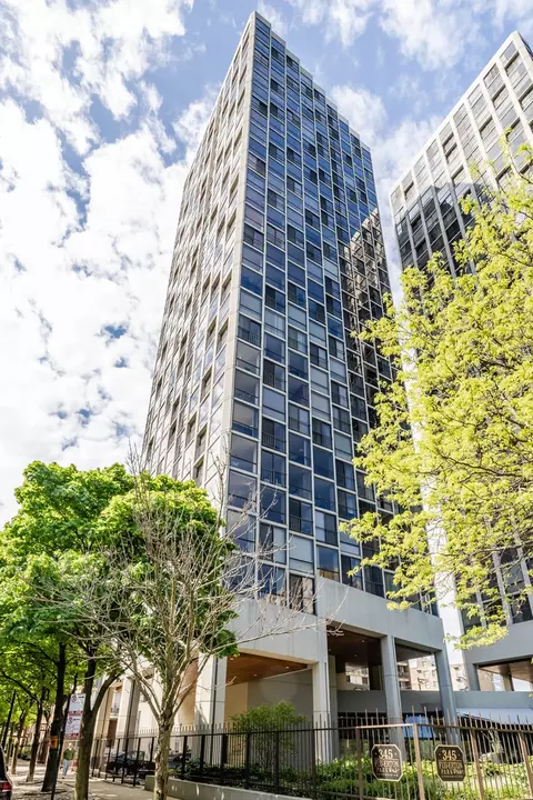 345 W Fullerton Pkwy #2503, Chicago, IL 60614