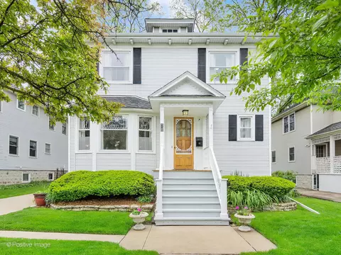 30 N Lincoln Ave, Lombard, IL 60148