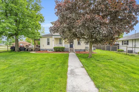 201 S Pine St, Buckley, IL 60918