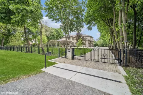 1317 Wagner Rd, Glenview, IL 60025