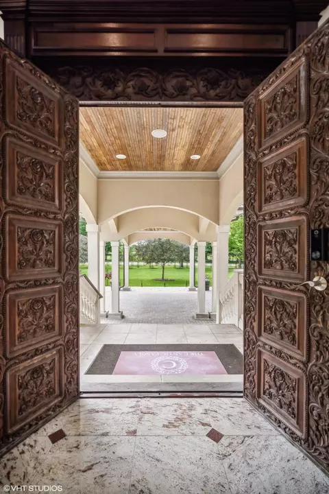Entry Way - 1317 Wagner Rd, Glenview, IL 60025 photo 1 of 7