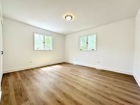 Bedroom - 1000 Pine St, Fox River Grove, IL 60021 photo 3 of 3