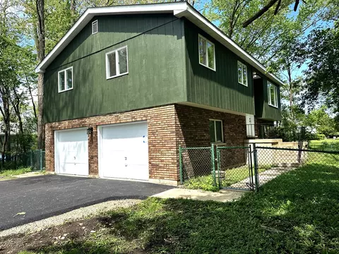 1000 Pine St, Fox River Grove, IL 60021