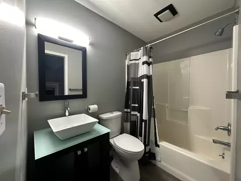 Bath - 87 Cedar Dr #87, Clinton, IL 61727 photo 1 of 2