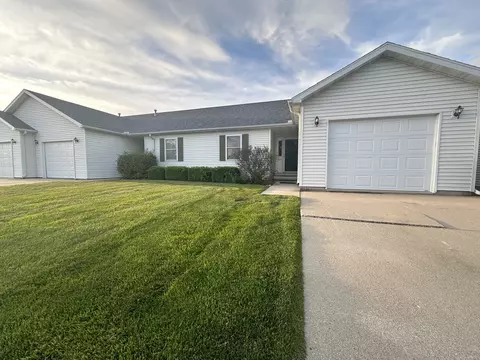Exterior - 87 Cedar Dr #87, Clinton, IL 61727 photo 3 of 3