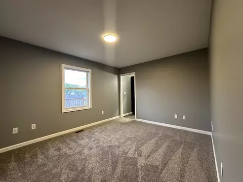 Bedroom - 87 Cedar Dr #87, Clinton, IL 61727 photo 2 of 4