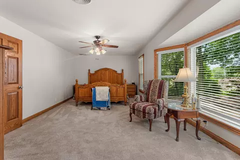 Bedroom - 2 Turtle Point Rd, Monticello, IL 61856 photo 2 of 9