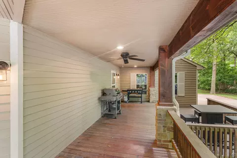 Exterior - 2 Turtle Point Rd, Monticello, IL 61856 photo 10 of 12