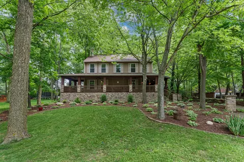 2 Turtle Point Rd, Monticello, IL 61856