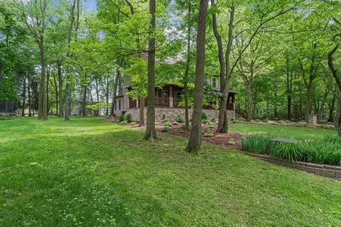 Exterior - 2 Turtle Point Rd, Monticello, IL 61856 photo 4 of 12