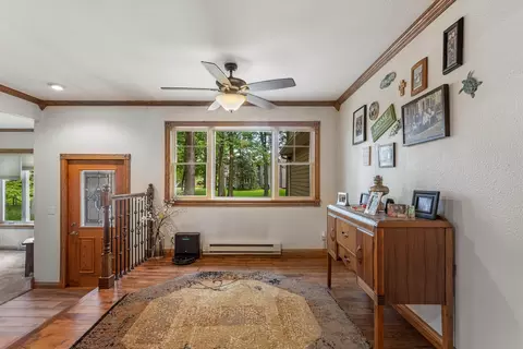 Entry Way - 2 Turtle Point Rd, Monticello, IL 61856 photo 5 of 6