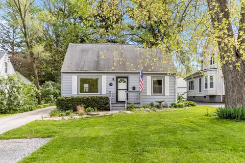 310 S Prairie Rd, New Lenox, IL 60451