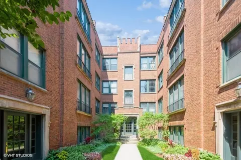 3126 W Carmen Ave #3, Chicago, IL 60625