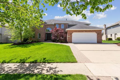 1252 Camelot Ln, Lemont, IL 60439