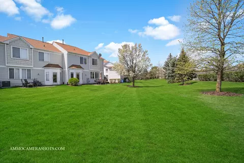 Exterior - 1058 Delta Dr, Elgin, IL 60123 photo 7 of 7