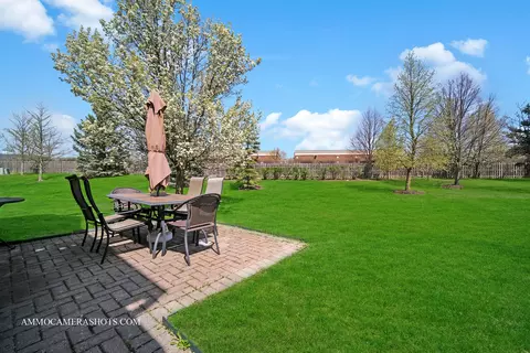 Exterior - 1058 Delta Dr, Elgin, IL 60123 photo 3 of 7