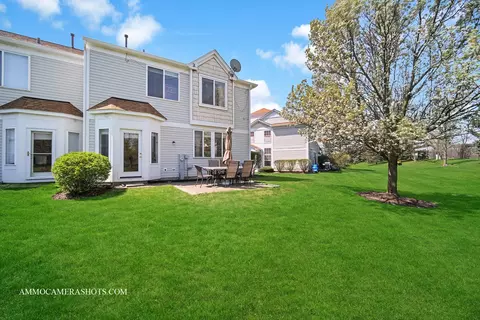 Exterior - 1058 Delta Dr, Elgin, IL 60123 photo 5 of 7