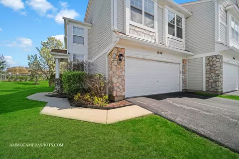 Exterior - 1058 Delta Dr, Elgin, IL 60123 photo 2 of 7