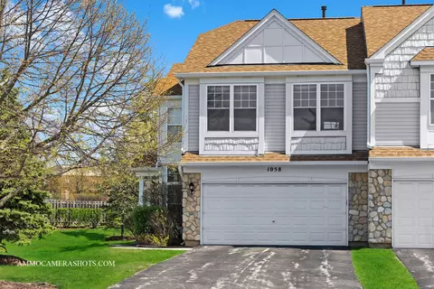 1058 Delta Dr, Elgin, IL 60123