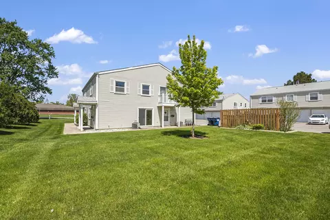 Exterior - 184 Rita Ct #C, Bartlett, IL 60103 photo 2 of 7