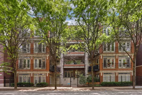 1927 W Diversey Pkwy #1B, Chicago, IL 60614