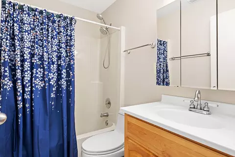 2201 Robin Ln, Rolling Meadows, IL 60008 photo 29