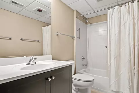 3852 Valhalla Dr, Elgin, IL 60124 photo 32