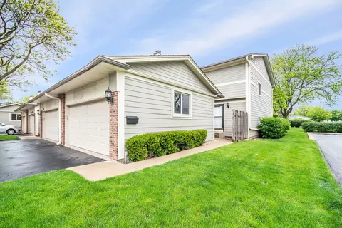 405 Mallard Dr, Deerfield, IL 60015