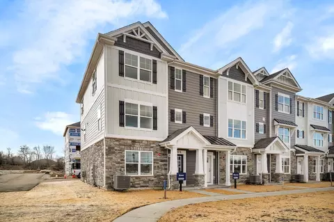 332 Basin Ct, Saint Charles, IL 60174