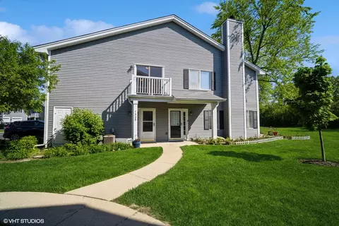 1325 Barclay Ln #1325, Deerfield, IL 60015