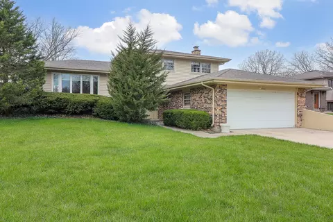 7940 Glen Ln, Darien, IL 60561