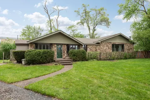 20938 N Ash St, Deerfield, IL 60015