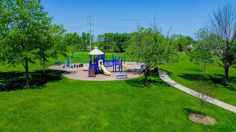 519 Hampton Cir, Bartlett, IL 60103 photo 23