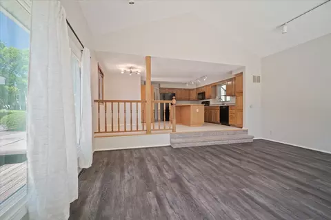 Living - 1701 E Jackson St, Bloomington, IL 61701 photo 6 of 7