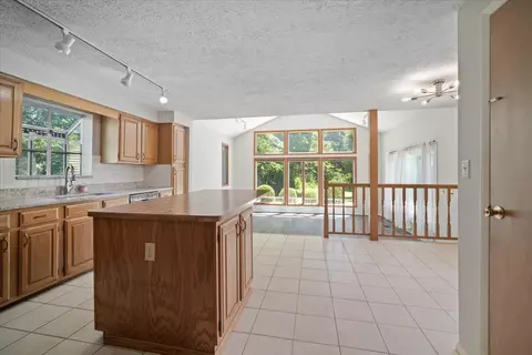 Kitchen - 1701 E Jackson St, Bloomington, IL 61701 photo 1 of 4
