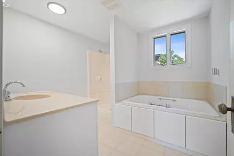 Bath - 1701 E Jackson St, Bloomington, IL 61701 photo 3 of 4