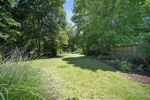 Exterior - 1701 E Jackson St, Bloomington, IL 61701 photo 6 of 8