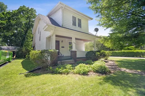 1701 E Jackson St, Bloomington, IL 61701